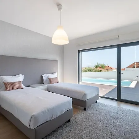 빌라 Stunning Villa Areia Branca With Sea View *